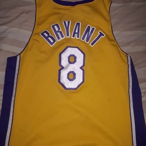 XL Vintage Kobe Bryant #8 NBA Jersey